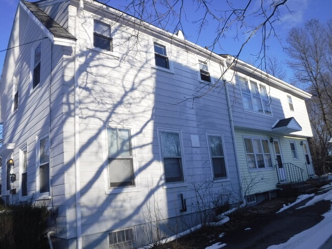 1 Pierce St, Unit 2 in Orono, ME - Building Photo - Building Photo