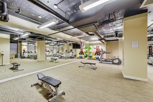 310 S Michigan Ave, Unit 1907 in Chicago, IL - Foto de edificio - Building Photo