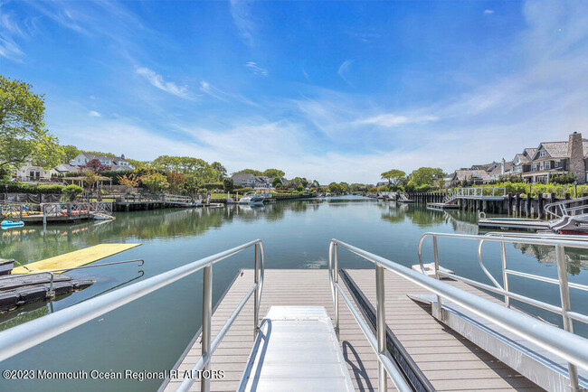 32 Inlet Terrace in Belmar, NJ - Foto de edificio - Building Photo