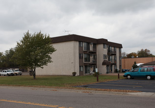 Fern Court Apartments in Big Lake, MN - Building Photo - Building Photo