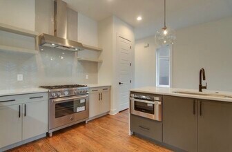 3325 Felicia St in Nashville, TN - Foto de edificio - Building Photo