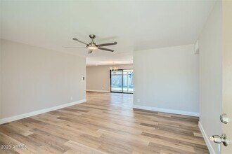 8356 E Palm Ln in Scottsdale, AZ - Building Photo - Building Photo