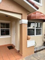 13884 SW 64th St in Miami, FL - Building Photo