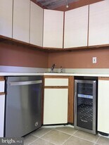 39 O'Neill Ct in Trenton, NJ - Building Photo