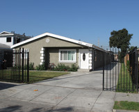 9227 Maie Ave in Los Angeles, CA - Foto de edificio - Building Photo