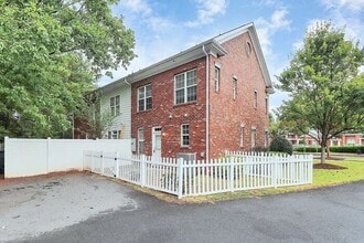 9845 Longstone Ln in Charlotte, NC - Building Photo - Building Photo