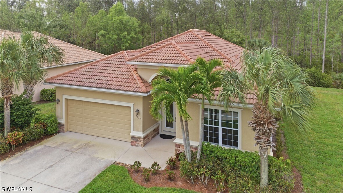7932 Princeton Dr in Naples, FL - Building Photo