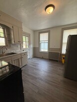 14-16 Pease Ave in Middletown, CT - Building Photo