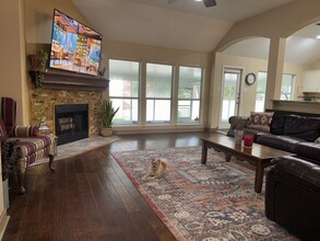 1604 Canyon Oak in Schertz, TX - Foto de edificio - Building Photo
