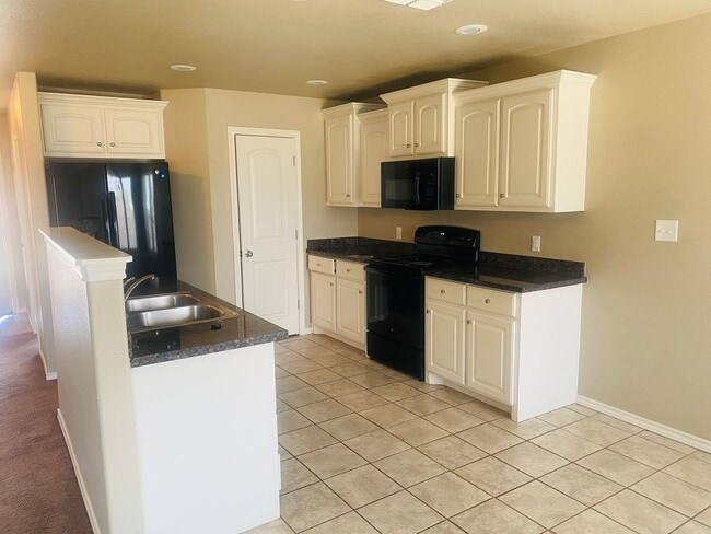 8701 11th St in Lubbock, TX - Building Photo - Building Photo