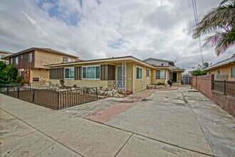 11864 Manor Dr in Hawthorne, CA - Building Photo - Building Photo