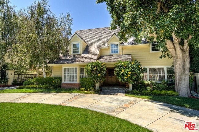 3935 Mary Ellen Ave