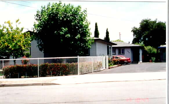 1008-1010 Jones Ct in Redwood City, CA - Building Photo - Building Photo