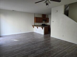 8917 Robbins Rd in Sacramento, CA - Building Photo - Building Photo