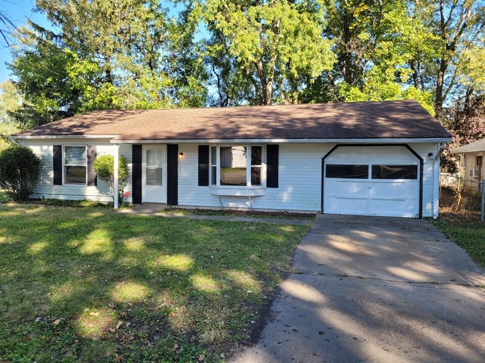 1848 Hastings Rd in Springfield, IL - Building Photo