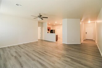10831 NE 8th Terrace in Midwest City, OK - Building Photo - Building Photo