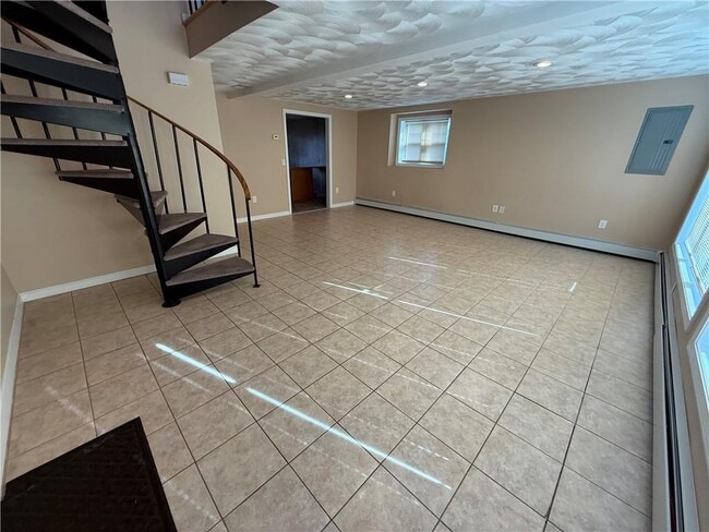 24 Apulia St in East Providence, RI - Building Photo - Building Photo