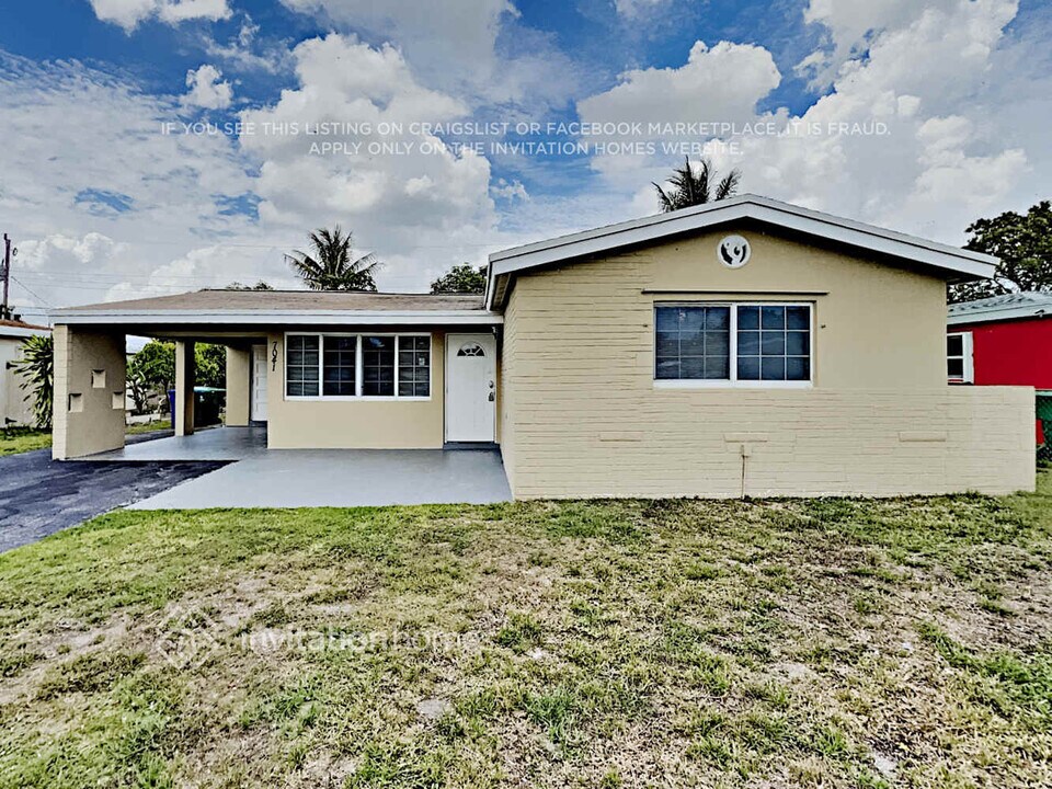 7041 SW 27th St in Miramar, FL - Foto de edificio