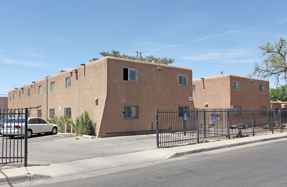 443-445 Alcazar St SE in Albuquerque, NM - Building Photo