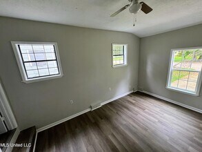 521 N Park Ln in Jackson, MS - Building Photo - Building Photo