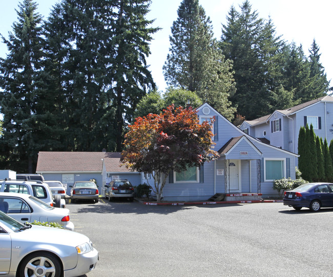 Garden Glen Manor in Portland, OR - Foto de edificio - Building Photo