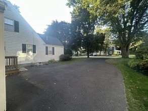 40 Grosvenor Rd in Needham, MA - Building Photo - Building Photo