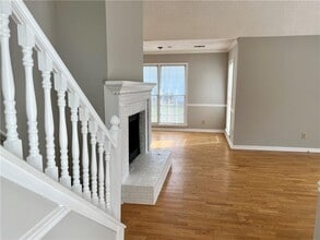612 Sutton Way SW in Marietta, GA - Building Photo - Building Photo