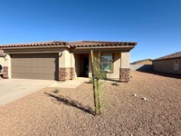 3615 Angelina Dr in Kingman, AZ - Foto de edificio - Building Photo