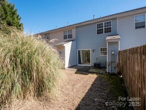 13684 Meade Glen Ct in Charlotte, NC - Building Photo - Building Photo