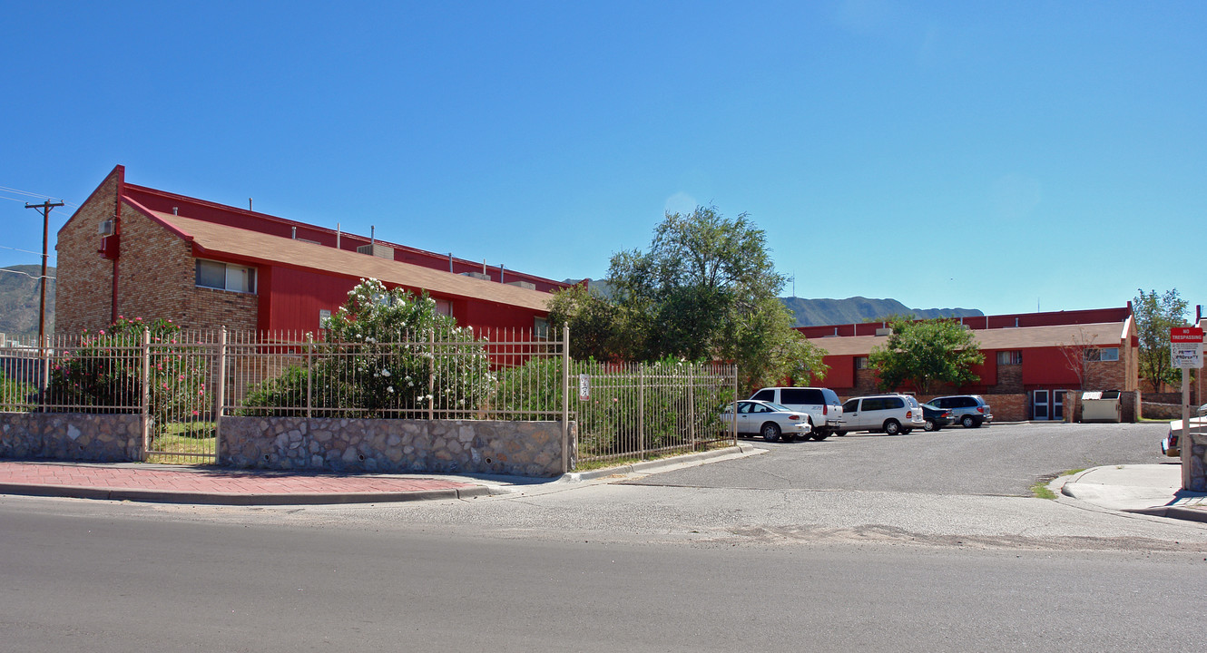 Robinson Apartments in El Paso, TX - Foto de edificio