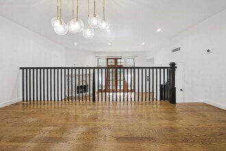 6509 Kester Ave in Los Angeles, CA - Building Photo - Building Photo