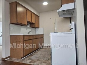 20231 Kelly Rd in Harper Woods, MI - Building Photo - Building Photo