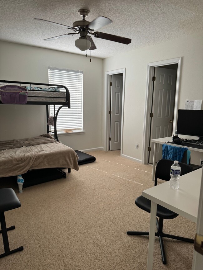 865 Southern Creek Dr in Jacksonville, FL - Building Photo - Building Photo