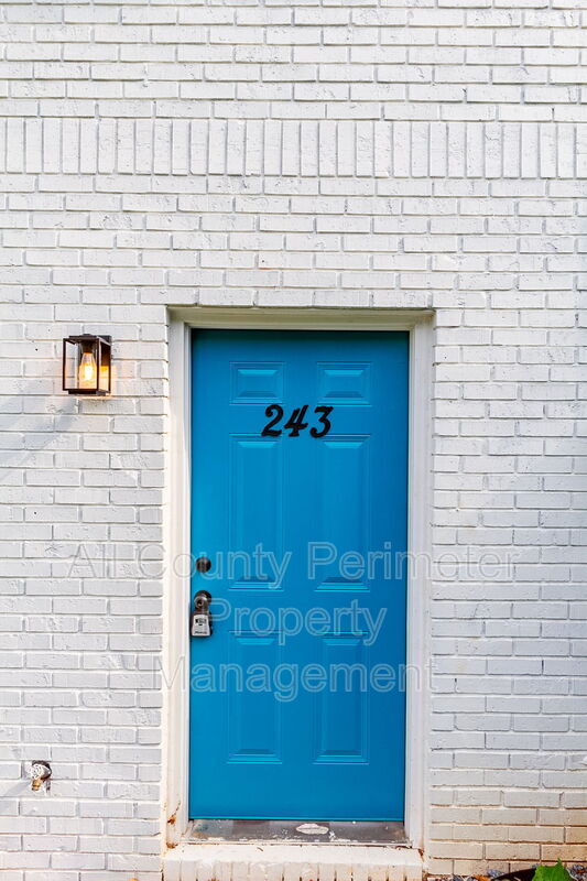 243 Timber Creek Ln SW in Marietta, GA - Building Photo - Building Photo