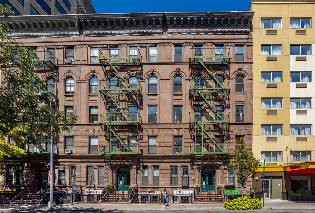 349 W 44th St in New York, NY - Foto de edificio