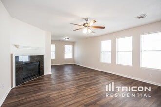 15019 Easingwold Dr in Channelview, TX - Building Photo - Building Photo