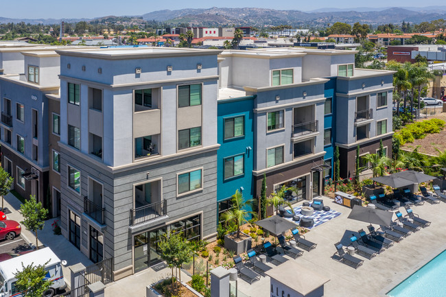 Alcove in Escondido, CA - Building Photo - Building Photo