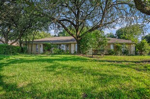 1200 E Franklin St in Hillsboro, TX - Building Photo