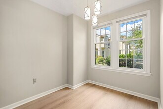 290 Apache Way in Tewksbury, MA - Building Photo - Building Photo