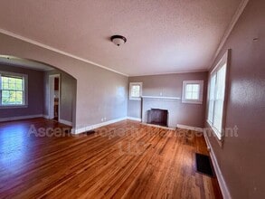 1307 Moss St in Chattanooga, TN - Foto de edificio - Building Photo