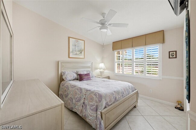 1645 Windy Pines Dr in Naples, FL - Building Photo - Building Photo