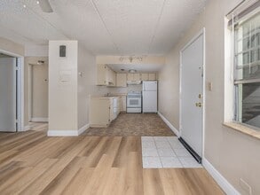 5221 Bayshore Blvd in Tampa, FL - Foto de edificio - Building Photo