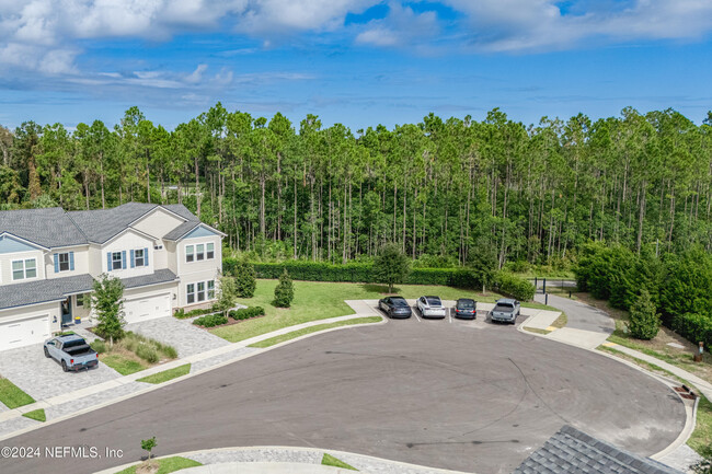 119 Carousel Dr in Ponte Vedra Beach, FL - Foto de edificio - Building Photo