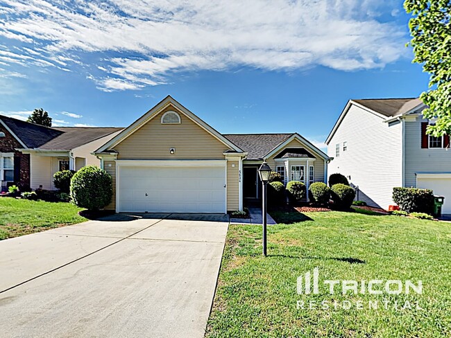 property at 5634 Waverly Lynn Ln
