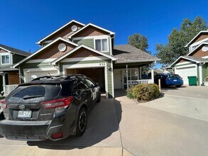 802 Waterglen Dr in Fort Collins, CO - Foto de edificio - Building Photo