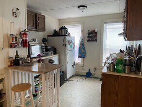 48 Elmwood Ave, Unit 1 in Burlington, VT - Foto de edificio - Building Photo