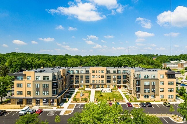 Tailor Place in Madison, WI - Foto de edificio - Building Photo