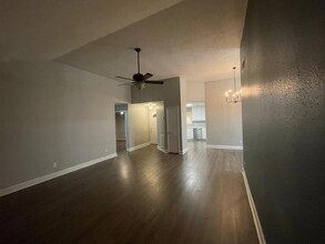 2807 Whispering Ct in Sugar Land, TX - Building Photo - Building Photo