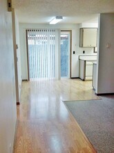 5217 F St in Springfield, OR - Building Photo - Building Photo