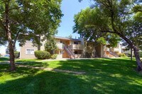 Building Photo - Hunters Cove Apartamentos in Denver, Colorado